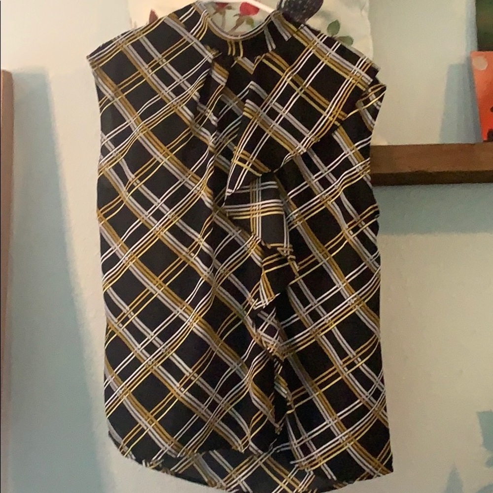 Blouses - Picture 3 of 4
